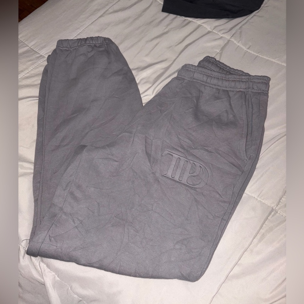 Taylor swift TTPD XL Gray Sweatpants with White Text - Picture 3 of 6